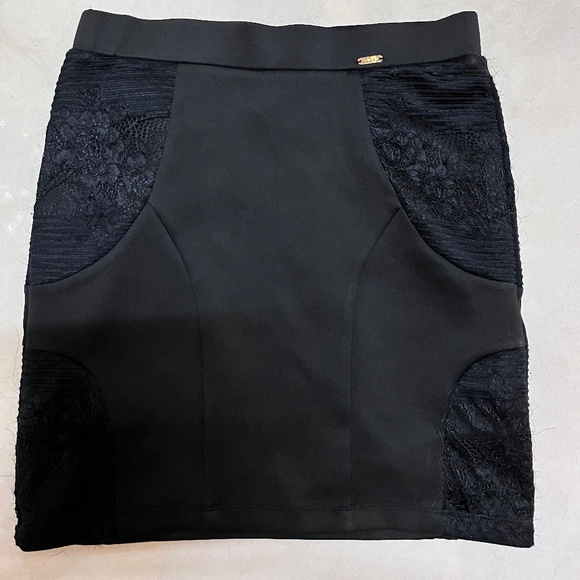 BEBE Black Floral Lace Pencil Skirt Size M - Picture 1 of 6